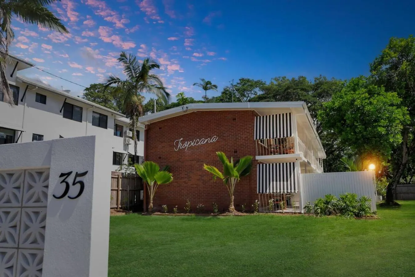 شقة Tropicana Boutique Hotel - 5 كيرنز أستراليا